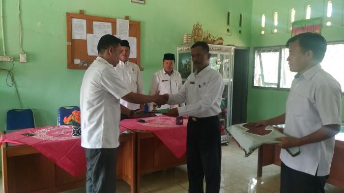 PISAH SAMBUT KEPALA MAN 3 MERANGIN