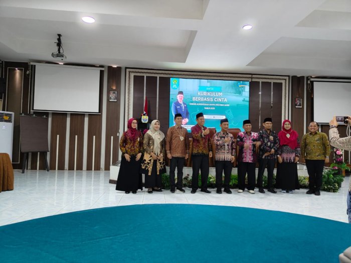 Kepala MAN 3 Merangin Ikuti Bimtek Kurikulum Berbasis Cinta di Jambi