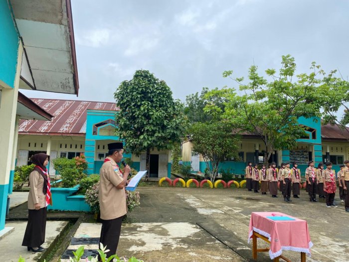 MAN 3 Merangin Lantik Pradana Putra dan Pradana Putri Gugus Depan 693/694 Periode 2026/2027