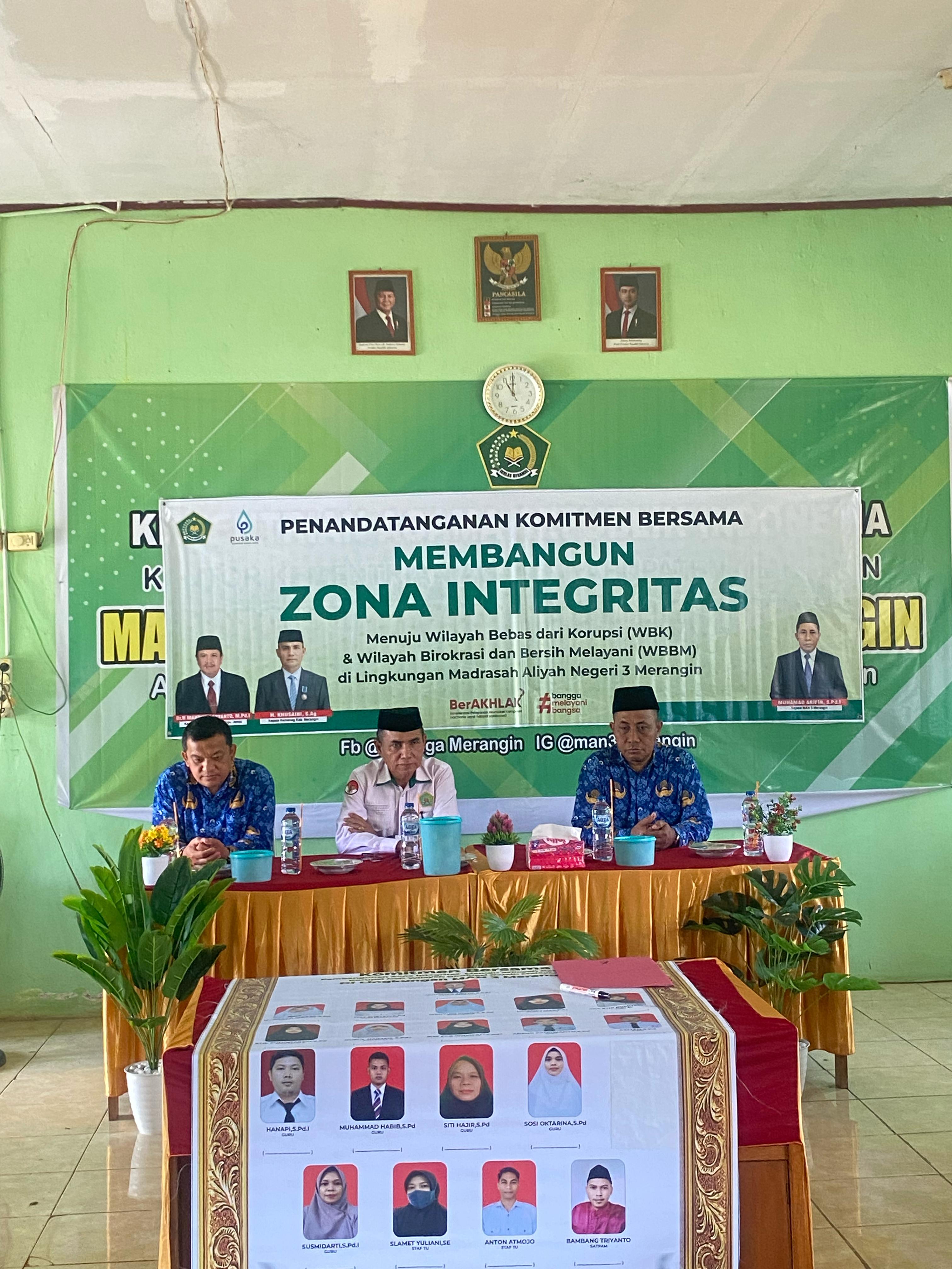 Seluruh GTK MAN 3 Merangin Menandatangani Komitmen Bersama Membangun menuju zona Integritas WBK dan WBBM