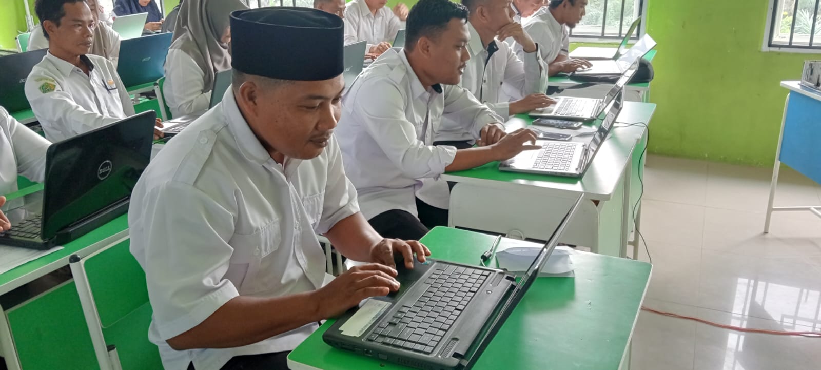4 Orang  Guru  MAN 3 Merangin  ikuti AKGTK Tahun 2024 